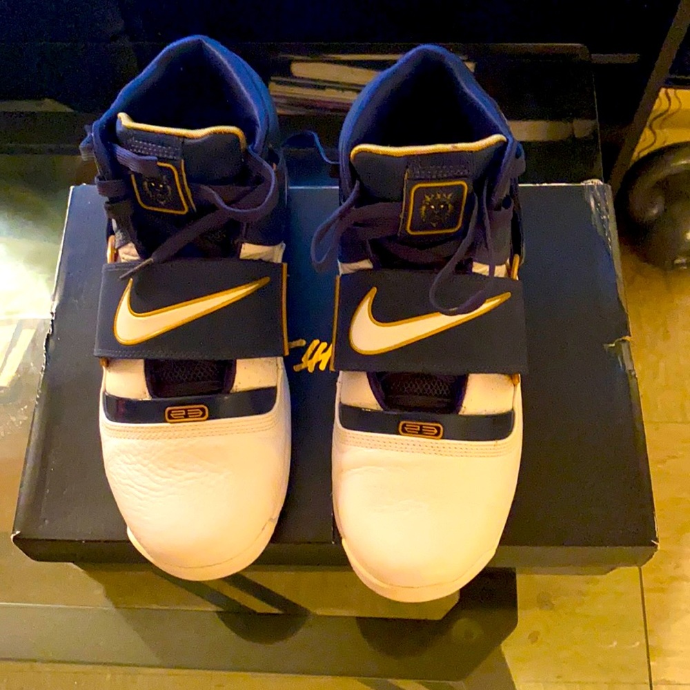 Men’s Sneakers